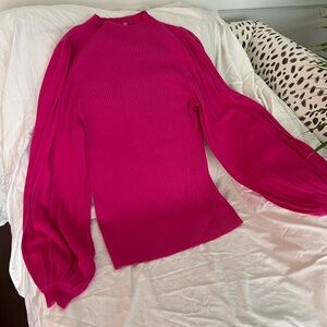 Sweater. Sz M. Trina Turk. Fuscia
